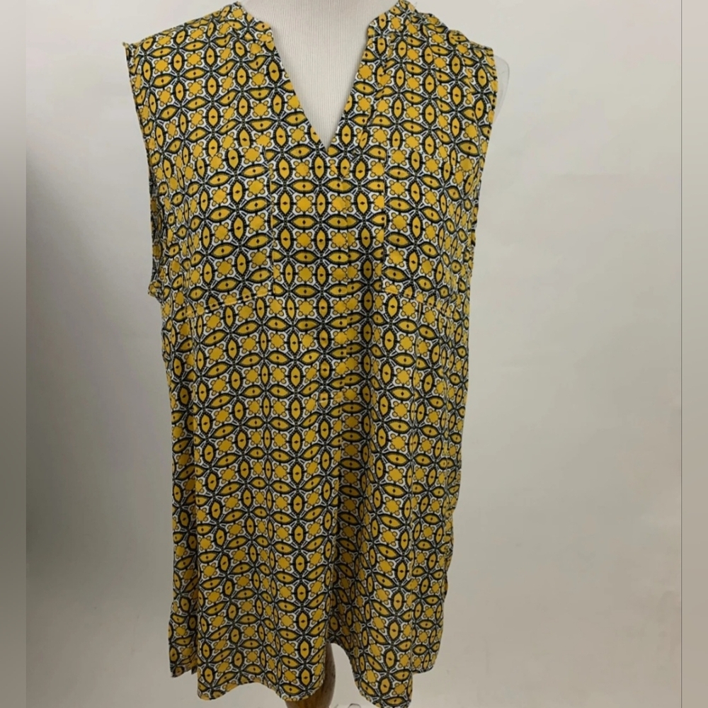 Banana Republic Yellow and Black Geometric Blouse✨️